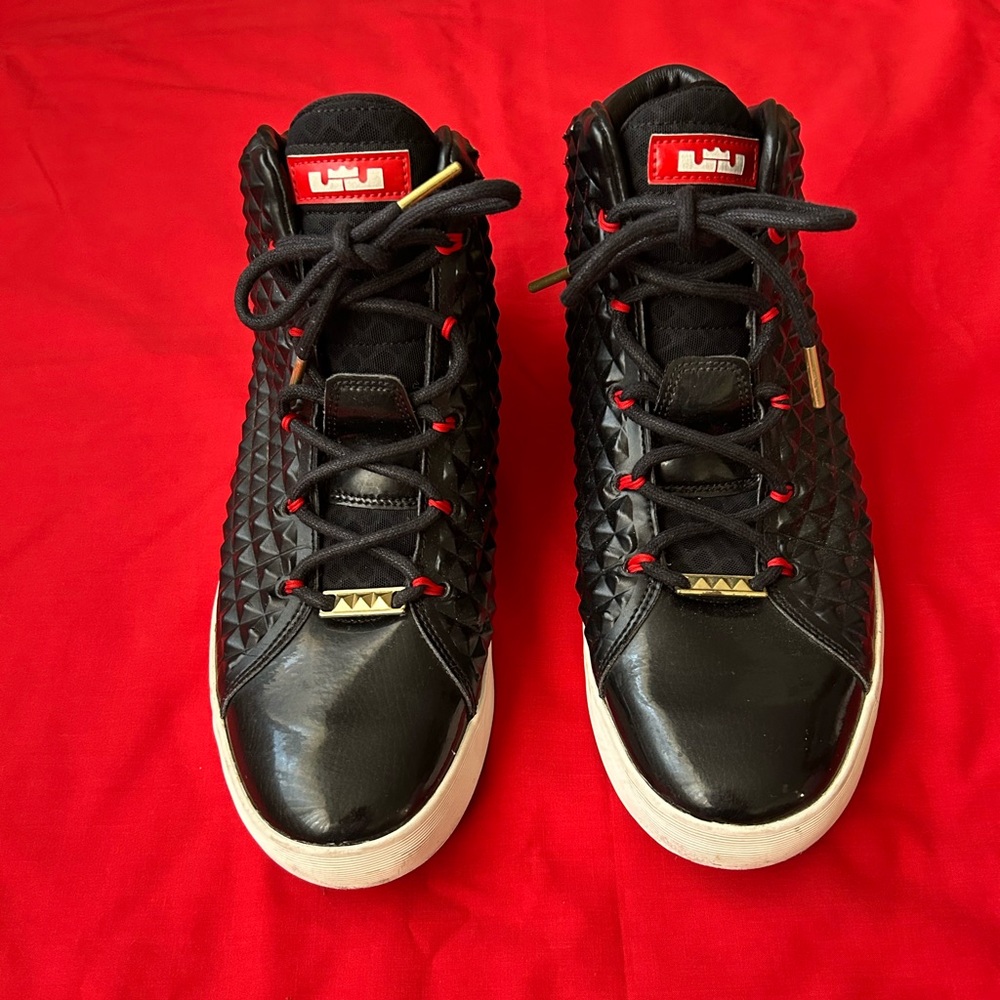 Nike LeBron 12 Nsw High-Top Sneakers